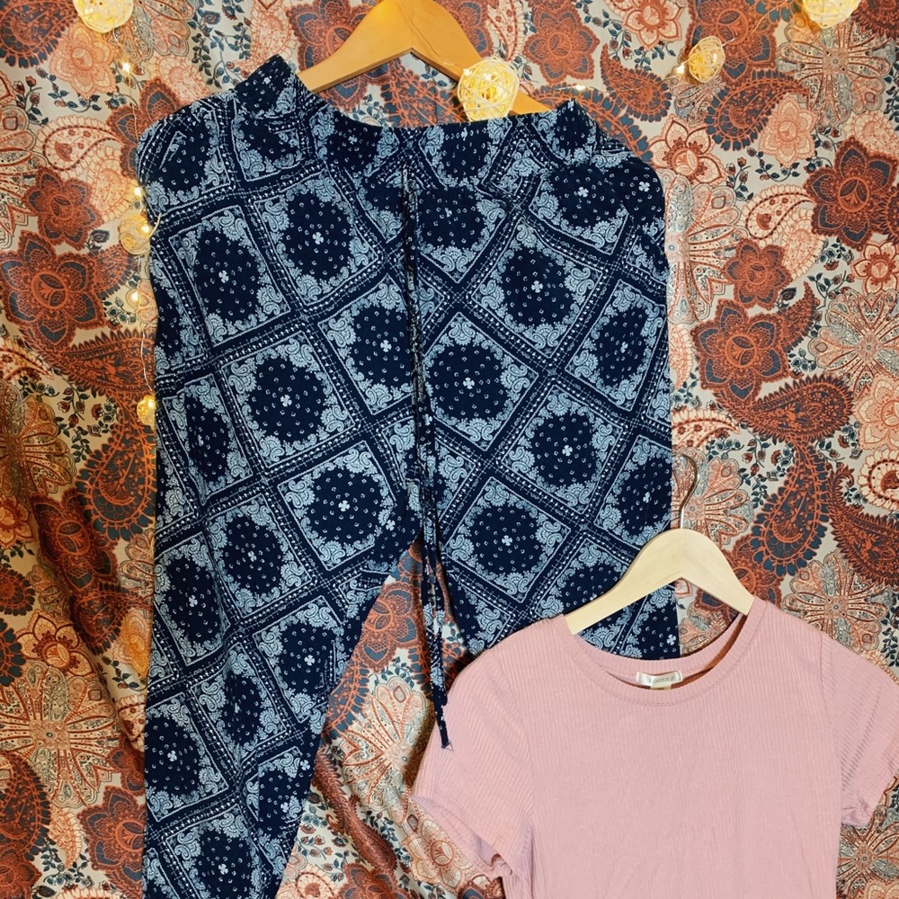 🦋 ENTIRE OUTFIT 💖✨ - Picture 5 of 6